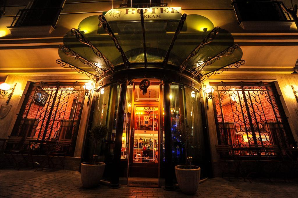 Dream Hotel