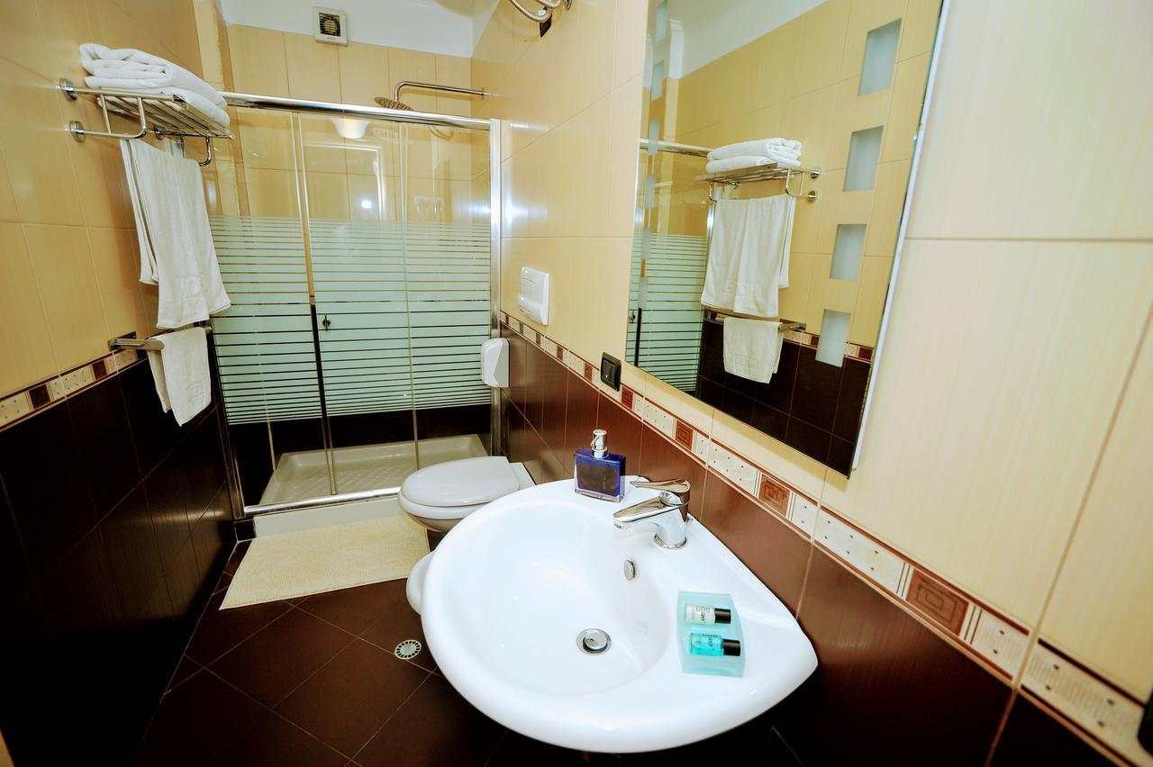 Dream 3* Tirana